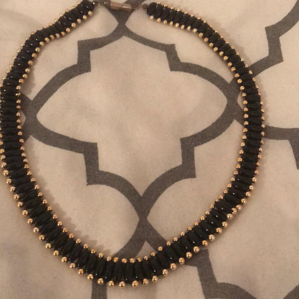 Black and gold necklace - Picture 3 of 3